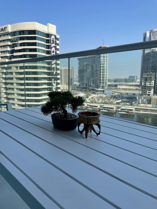 New Luxury Modern Canal View. Lejlighed Dubai Eksteriør billede